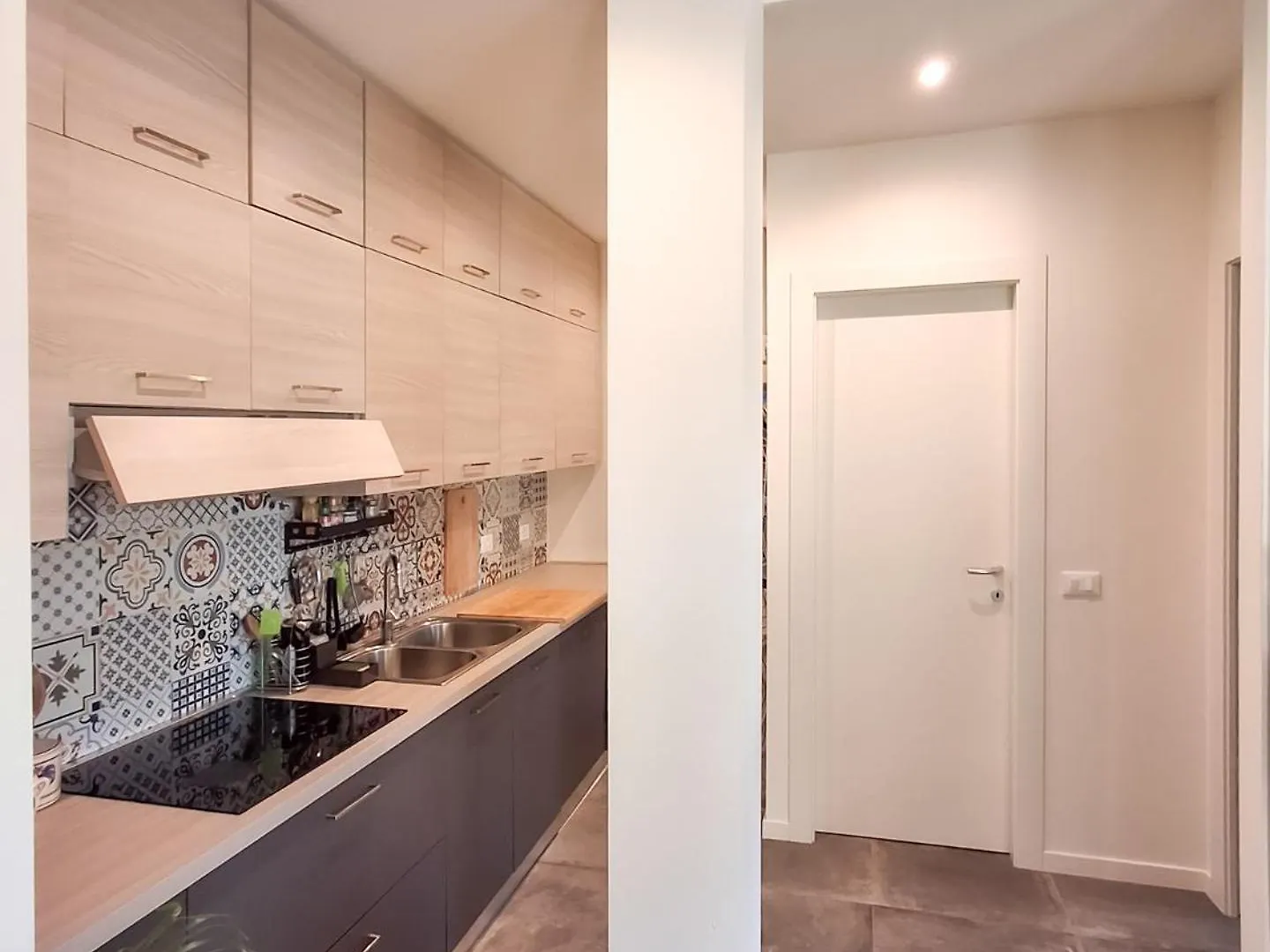 Bright One-Bedroom Apartment Near Isola Milaan