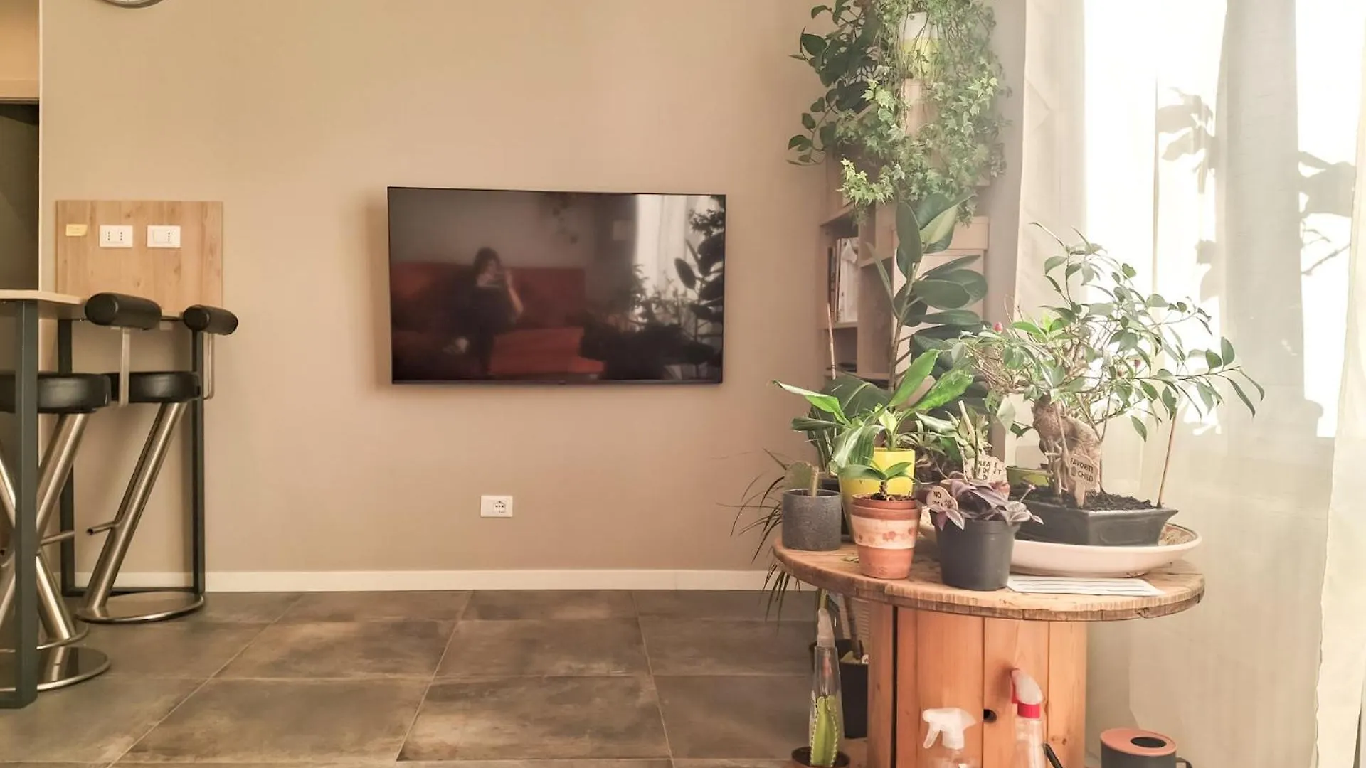 Bright One-Bedroom Apartment Near Isola Milano 0*,
